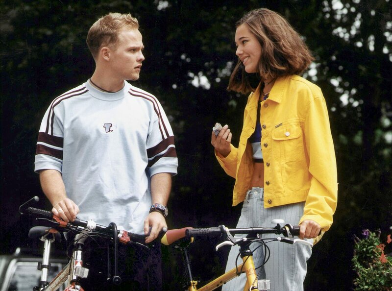 MDR Fernsehen IN ALLER FREUNDSCHAFT FOLGE 7, „Abschiedsschmerz“, am Donnerstag (12.01.12) um 12:30 Uhr. Alina Heilmann  (Alissa Jung) und Sebastian Maier (Matthias Köberlin) nachdem dieser gekündigt hat. – Bild: MDR