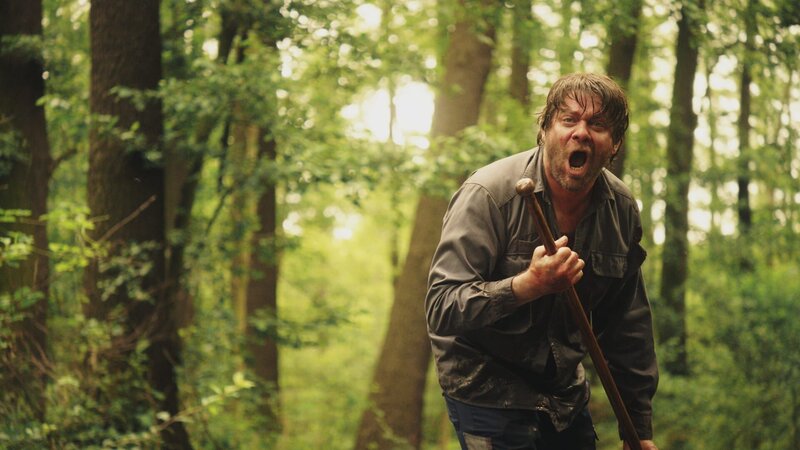 Gottfried (Roeland Wiesnekker) stakt durch den Spreewald – Bild: 3sat