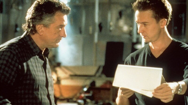 Der alternde Meisterdieb Nicolai „Nick“ Wells (Robert De Niro, l.) muss für seinen letzten großen Coup mit dem jungen, hitzköpfigen Jack Teller (Edward Norton, r.) zusammenarbeiten. – Bild: ZDF