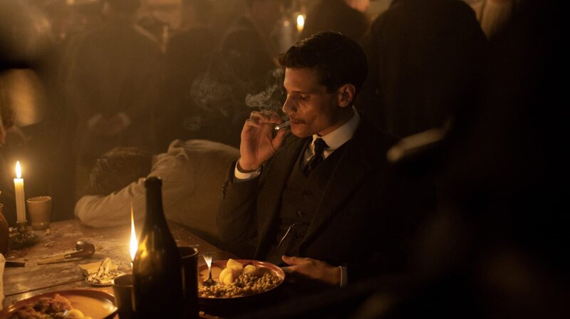 Antoine Jouin (Jérémie Laheurte) – Bild: WDR/​2020 CANAL+/​Création Originale/​Studiocanal GmbH