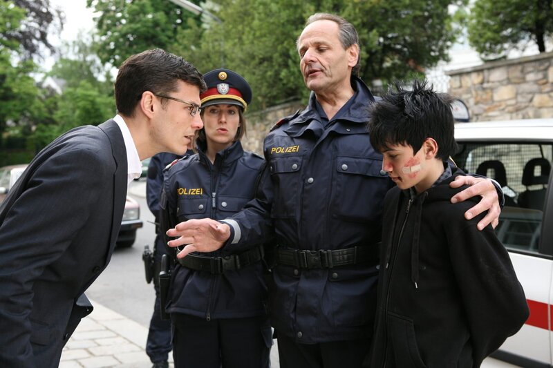 Echte Wiener - Die Sackbauer-Saga – Bild: BonusFilm