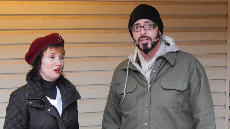 Jackson Galaxy talking to Mayor’s Alliance members. – Bild: Animal Planet /​ Discovery Communications