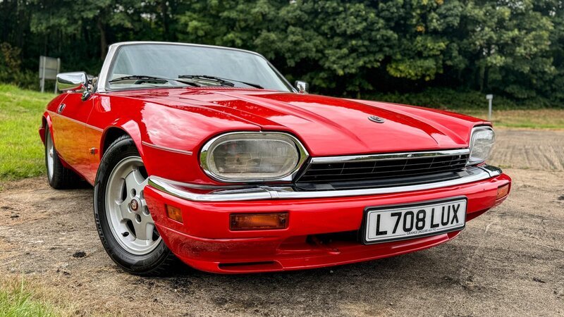 Front and side view of the completed Jaguar – Bild: Warner Bros. Discovery, Inc. or its subsidiaries and affiliates.