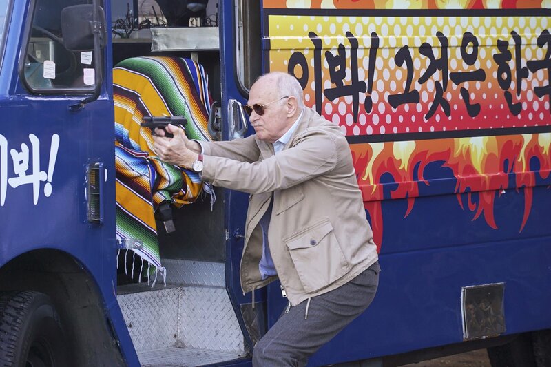 Wird Mason Wood (Gerald McRaney) der Lebensretter oder der Mörder von Castle und Beckett sein? – Bild: 2016 American Broadcasting Companies, Inc. All rights reserved. /​ Byron Cohen Lizenzbild frei