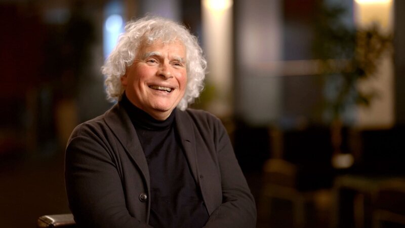 Sir Simon Rattle im Interview für die Dokumentation. – Bild: Arte Sir Simon Rattle im Interview für die Dokumentation. – Bild: Arte