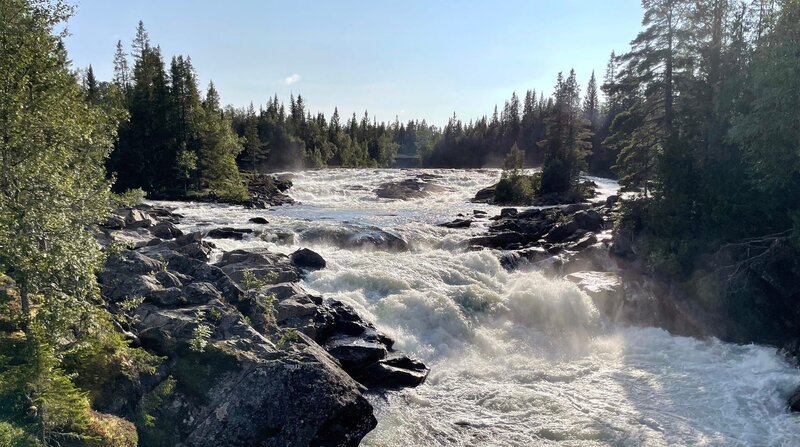 Der Wasserfall Tännforsen bei Åre. – Bild: 3sat Der Wasserfall Tännforsen bei Åre. – Bild: 3sat
