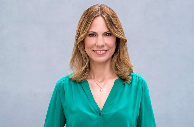 Was ist los in Europa? Moderatorin Hendrike Brenninkmeyer präsentiert einen spannenden Blick auf unseren Kontinent in Reportagen, Dokumentationen und Hintergrundberichten. – Bild: Markus Palmer