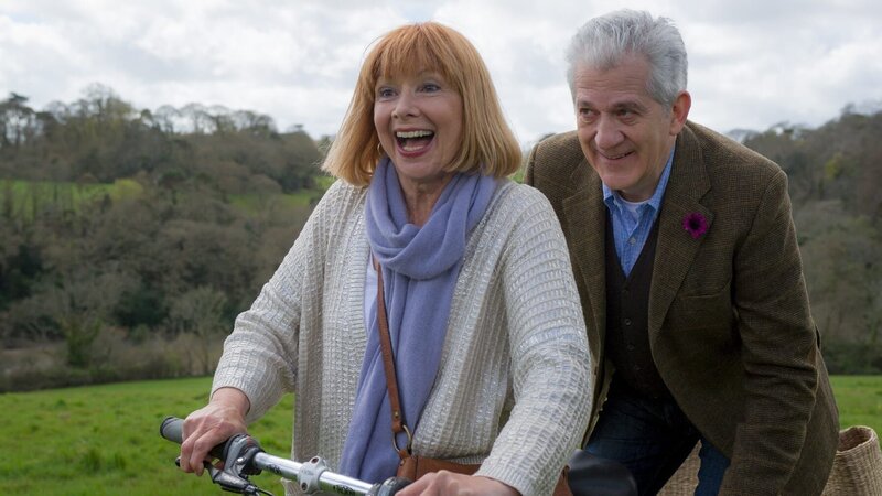 Das Wiedersehen mit Erica (Ursela Monn) weckt in Gary (Ilja Richter) alte Gefühle. – Bild: port.hu