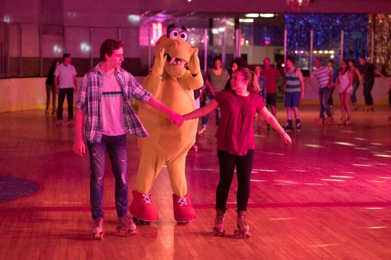 Tommy (Cormac Cullinane), Sara Gable (Mary-Charles Jones) – Bild: RTL /​ Sony Pictures Television Inc. and CBS Studios Inc.