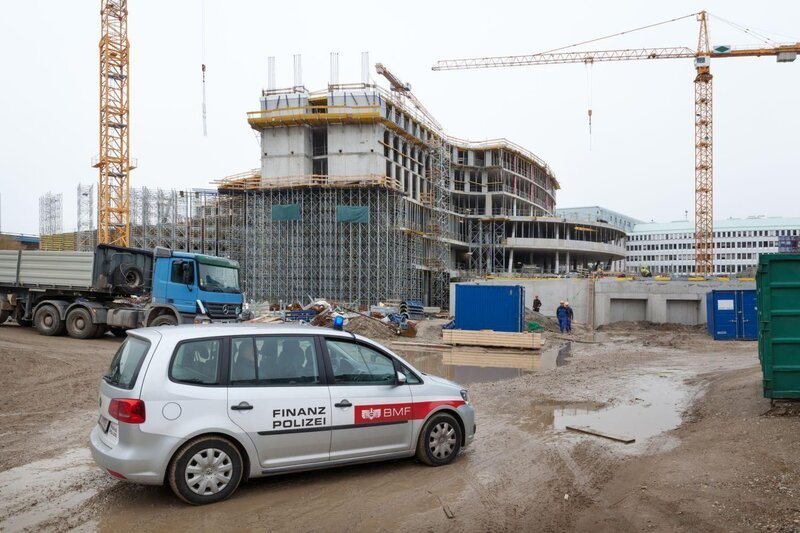 Baustellenkontrolle – Bild: ATV