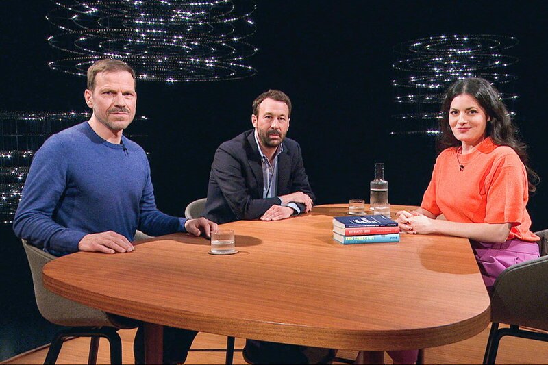 Sternstunde Philosophie
Mannsein heute – Zwischen Stärke und toxischer Männlichkeit
Markus Theunert, Tobias Haberl und Olivia Röllin – Bild: SRF1