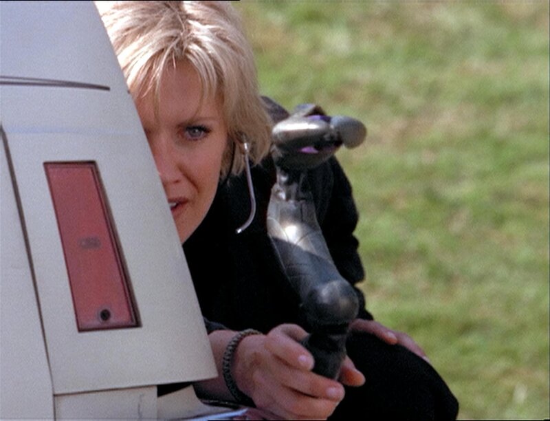 Carter (Amanda Tapping) hat Osiris im Visier … – Bild: RTL II