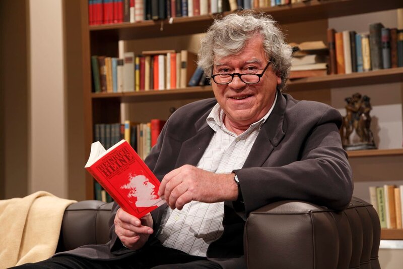 Tilman Spengler führt durch die Literaturgeschichte. – Bild: BR/​Foto Sessner