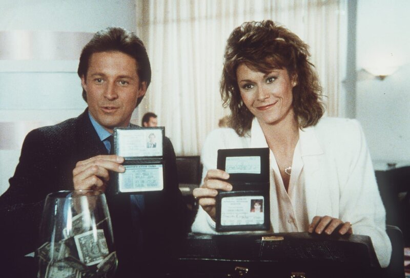 Müssen erkennen, dass der erste Anschein oft trügt: Amanda (Kate Jackson, r.) und Lee (Bruce Boxleitner, l.) … – Bild: CBS Television