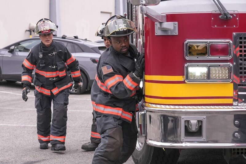 (v.l.n.r.) Owen Strand (Rob Lowe); Mateo Chavez (Julian Works); Paul Strickland (Brian Michael Smith) – Bild: 20th Television