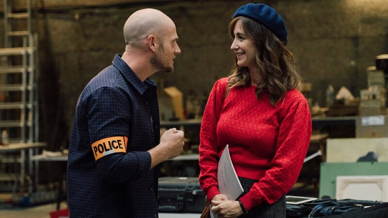 Der Polizist Antoine Verlay (Nicolas Gob) und die Kunsthistorikerin Florence Chassagne (Eléonore Bernheim) werden zum Tatort eines mysteriösen Mordes gerufen und stehen vor einem Rätsel. Wie kam es zum Mord? Und welche Verbindung gibt es zu Van Gogh? – Bild: ZDF