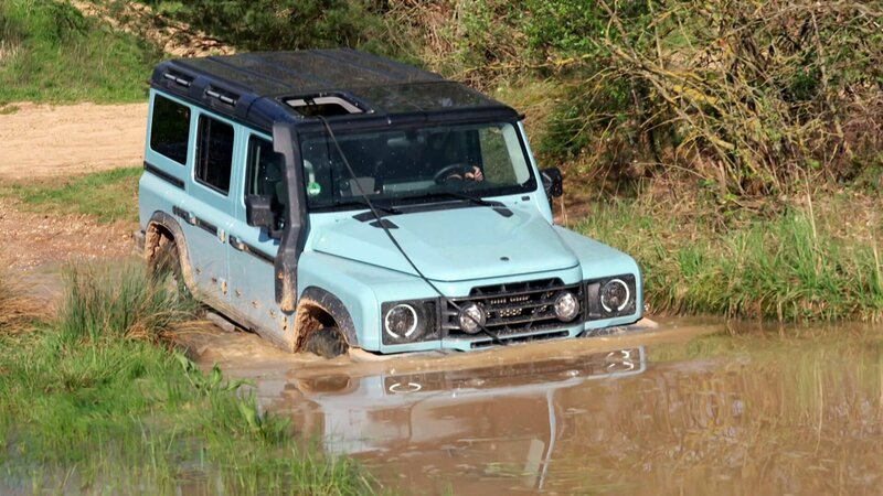 INEOS Grenadier Trailmaster mit 249 PS und einem Leergewicht von 2.740 kg – Bild: RTL Zwei INEOS Grenadier Trailmaster mit 249 PS und einem Leergewicht von 2.740 kg – Bild: RTL Zwei