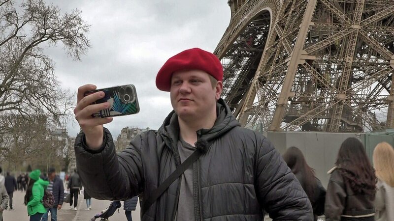 Jean ist in Paris. – Bild: RTLZWEI