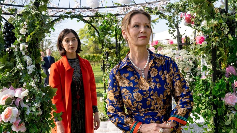 Kommissar Max Fischer (Max Hemmersdorfer, l.), Oberstaatsanwalt Bernd Reuther (Rainer Hunold, M.) und Kommissarin Kerstin Klar (Fiona Coors) ermitteln gemeinsamen in ihrem nächsten Fall. – Bild: Andrea Enderlein /​ ZDF Enterprises GmbH