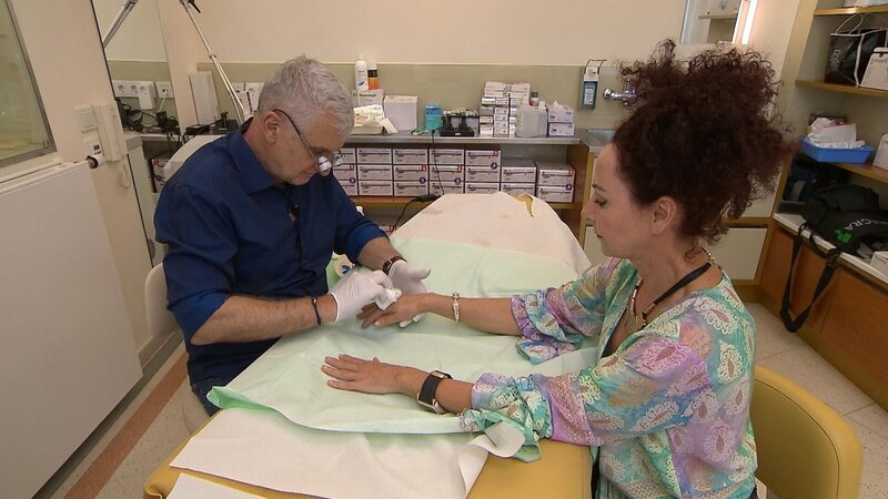 Worseg Artur und Mausi Lugner – Bild: PULS 4 Eigenproduktionsbild frei