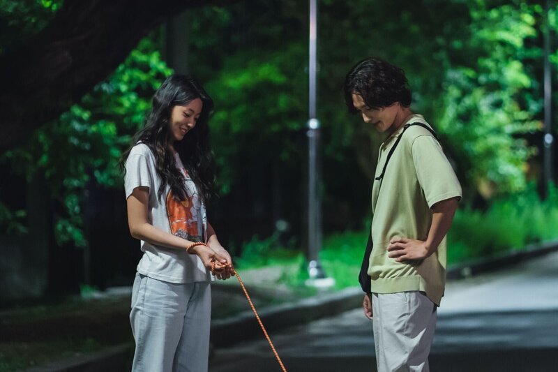 Dae-beom Ahn (Si-wan Im) und Yeo-reum Lee (Seol-hyun Kim)  +++ Die Verwendung des sendungsbezogenen Materials ist nur mit dem Hinweis und Verlinkung auf RTL+ gestattet. – Bild: RTL /​ KT StudioGenie Co.