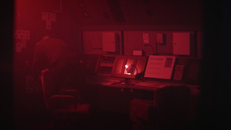 Der Mann im Kontrollraum – Bild: THE HISTORY CHANNEL /​ A+E Global Media