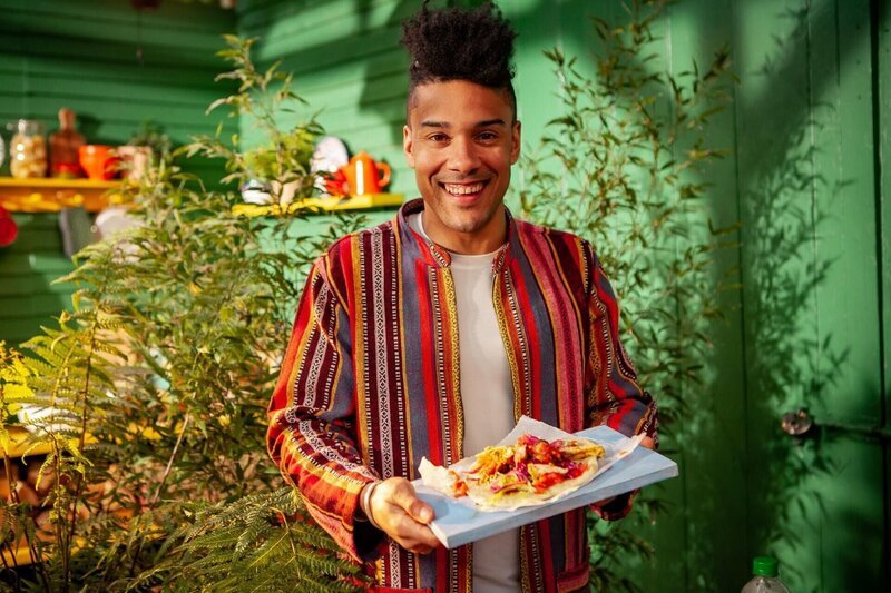 Nico Reynolds +++ Die Verwendung des sendungsbezogenen Materials ist nur mit dem Hinweis und Verlinkung auf RTL+ gestattet. +++ – Bild: RTL /​ Appetite Media TV /​ Fest mit Freunden