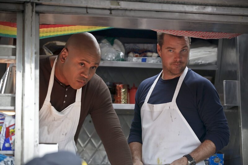 Ermitteln undercover in einem neuen Fall: Callen (Chris O’Donnell, r.) und Sam (LL Cool J, l.) … – Bild: CBS Studios Inc.