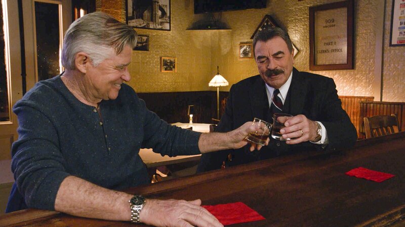 Lenny Ross (Treat Williams): Frank Reagan (Tom Selleck, r.) – Bild: CBS Broadcasting, Inc.
