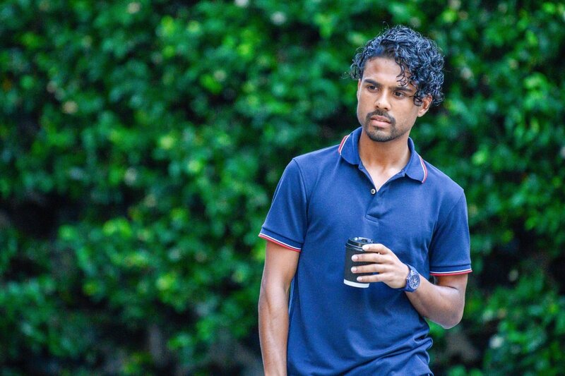 Naveen Varghese (Ray Gupta). – Bild: ORF/​Disney/​ABC/​Vince Valitutti