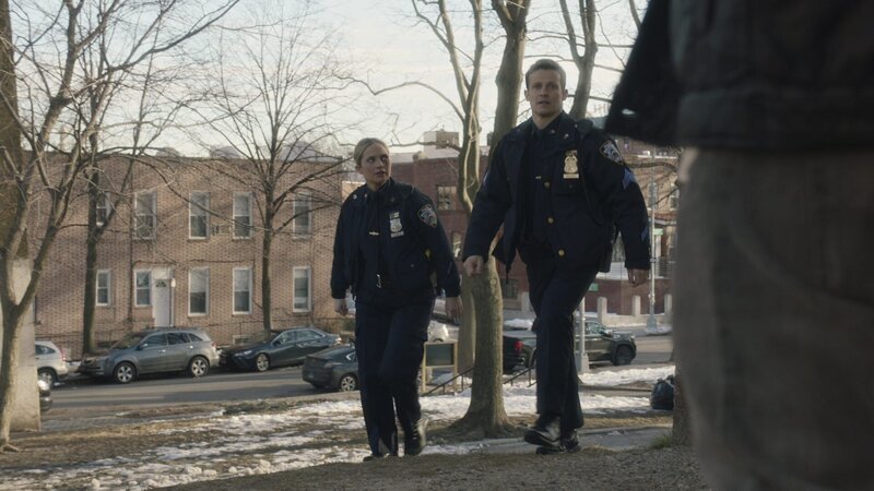 Eddie Reagan (Vanessa Ray, l.); Jamie Reagan (Will Estes, r.) – Bild: CBS Broadcasting Inc.