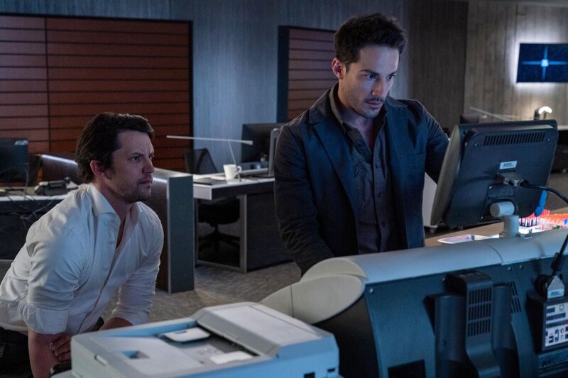 Max Evans (Nathan Dean, l.); Kyle Valenti (Michael Trevino, r.) – Bild: The CW Network, LLC. /​ John Golden Britt