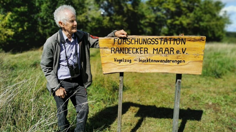 1969 hat Dr. Wulf Gatter die Forschungsstation am Randecker Maar gründet. Sie ist sein Lebenswerk. – Bild: NDR/​Doclights GmbH