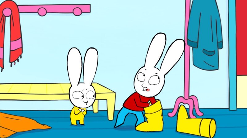 Akribisch suchen Franz (l.) und Simon (r.) überall nach dem klingelnden Handy vom Papa, um es ihm zu bringen. – Bild: ZDF