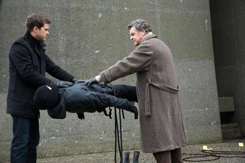 Joshua Jackson (Peter Bishop), John Noble (Walter Bishop) – Bild: PLURIMEDIA (Warner)