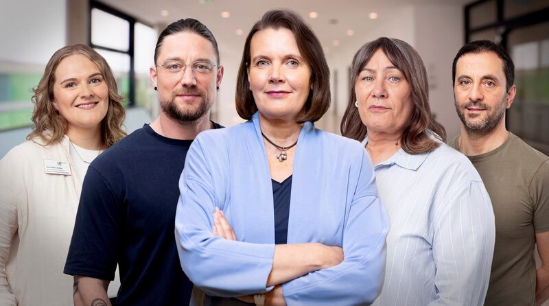 Keyvisual zur 2. Staffel „Akutstation Psychiatrie“. – Bild: rbb/​HR/​Sebastian Reimold