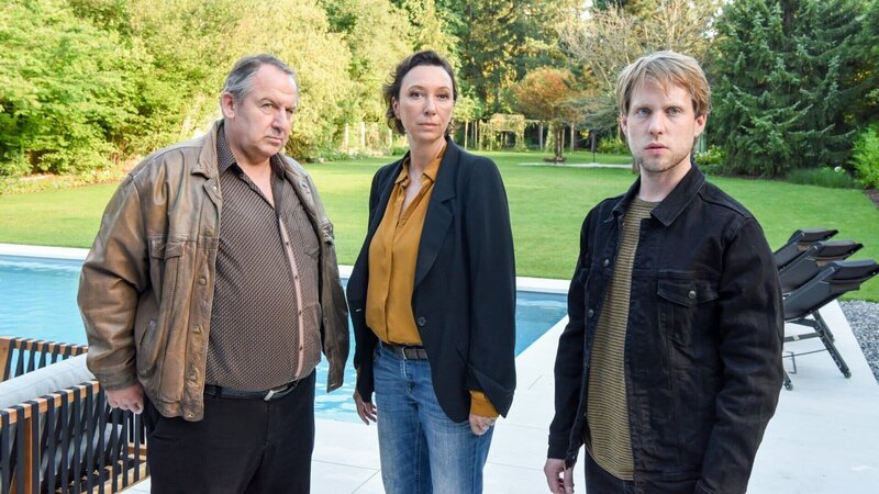 (v.li.): Wolf Bachofner (Franitschek), Ursula Strauss (Angelika Schnell), Markus Freistätter (Niklas Neumann). – Bild: 3sat