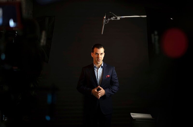 Der Profiler Mark T. Hofmann. – Bild: HR/​Alex Kraus