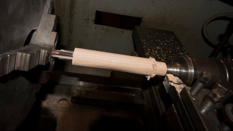 turning lathe – Bild: Riccardo_Mojana /​ Getty Images/​iStockphoto