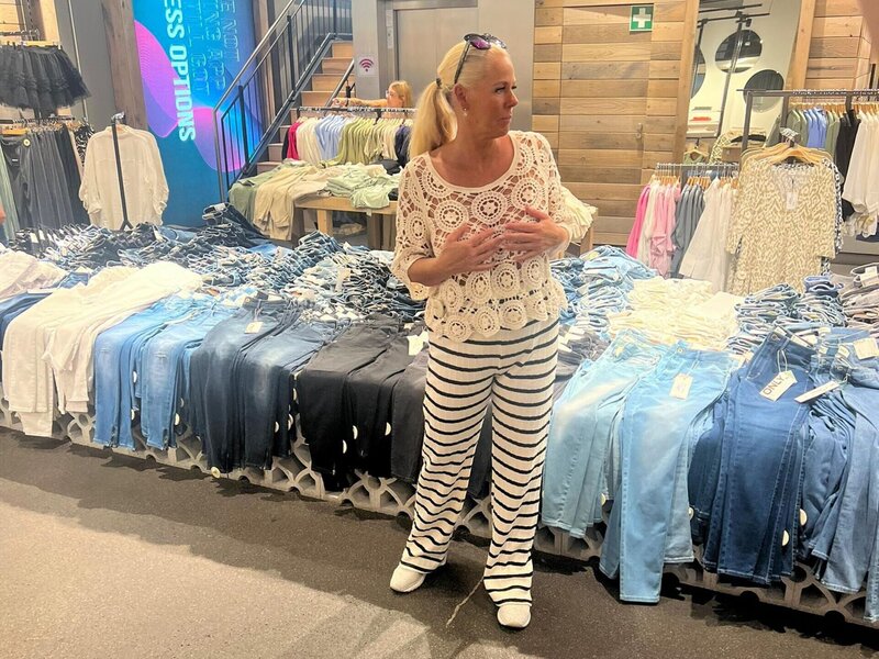 Kandidatin Sabine  +++ – Bild: RTL /​ Constantin Ent. /​ Tag 4: Sabrine, Berlin