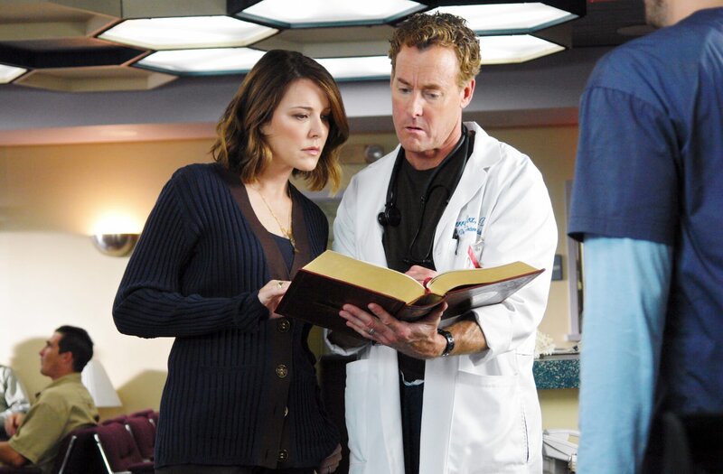 Christa Miller (Jordan Sullivan), John C. McGinley (Dr. Perry Cox). – Bild: ORF 1