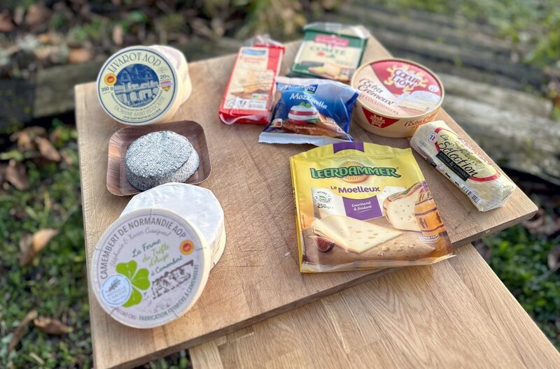 Teurer Traditionskäse aus Rohmilch wird in Frankreich immer seltener gekauft, zugunsten von pasteurisierten Produkten. – Bild: Spiegel TV