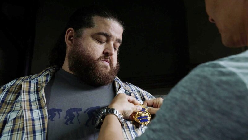 Pictured: Jorge Garcia as Jerry Ortega. – Bild: Screen Grab /​ CBS