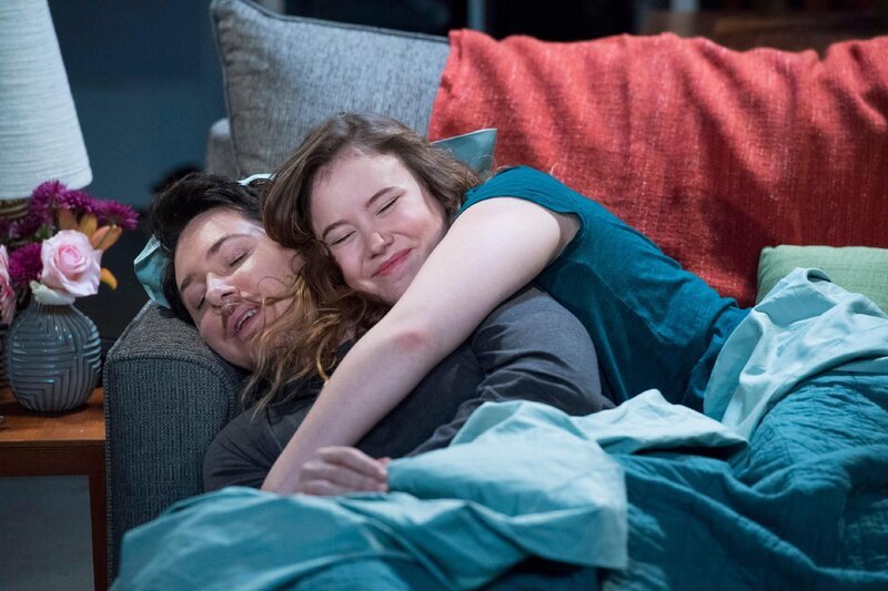 Chale Witt (Ryan Cartwright), Kendra Gable (Taylor Spreitler) – Bild: RTL /​ © 2017 Sony Pictures Television Inc. and CBS Studios Inc. All Rights Reserved.