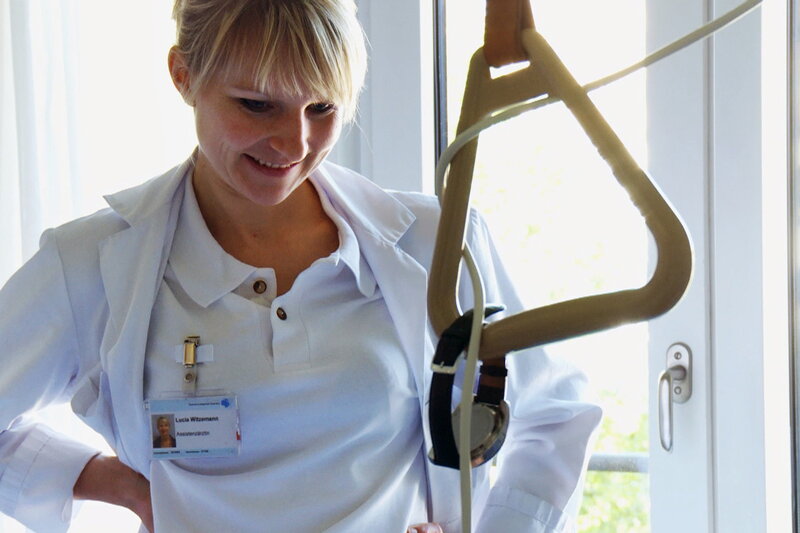 Zehn Jahre - Vier junge Menschen suchen ihren Platz im Leben – Bild: SRF/​Odyssee Film/​Matthias von Gunten