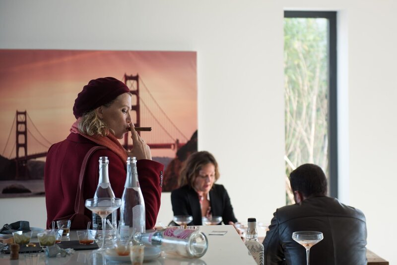(v.l.n.r.) Candice (Cécile Bois); Agathe Clavel (Anne Girouard); Antoine Dumas (Raphaël Lenglet) – Bild: Fabien MALOT /​FTV /​ Boxeur 7 Lizenzbild frei