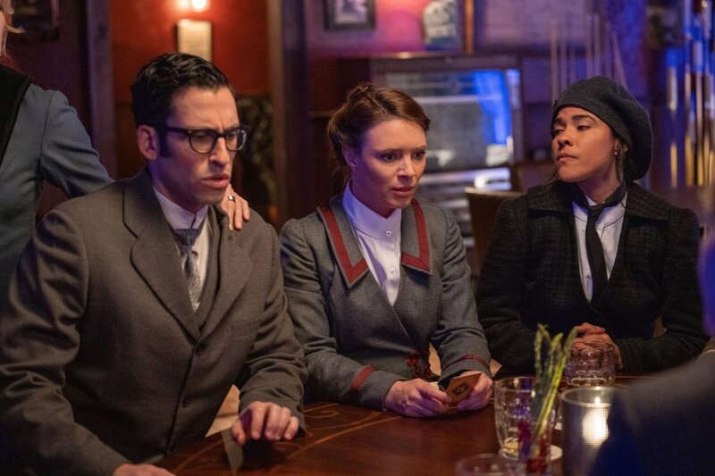 (v.l.n.r.) Gary Green (Adam Tsekhman); Gideon (Amy Louise Pemberton); Esperanza „Spooner“ Cruz (Lisseth Chavez) – Bild: DC /​ Warner Bros. Ent. Inc.