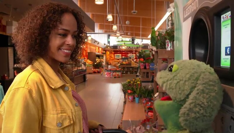 Knolle macht sich heute auf Entdeckungsreise zum Supermarkt. – Bild: WDR/​Die Sendung mit dem Elefanten