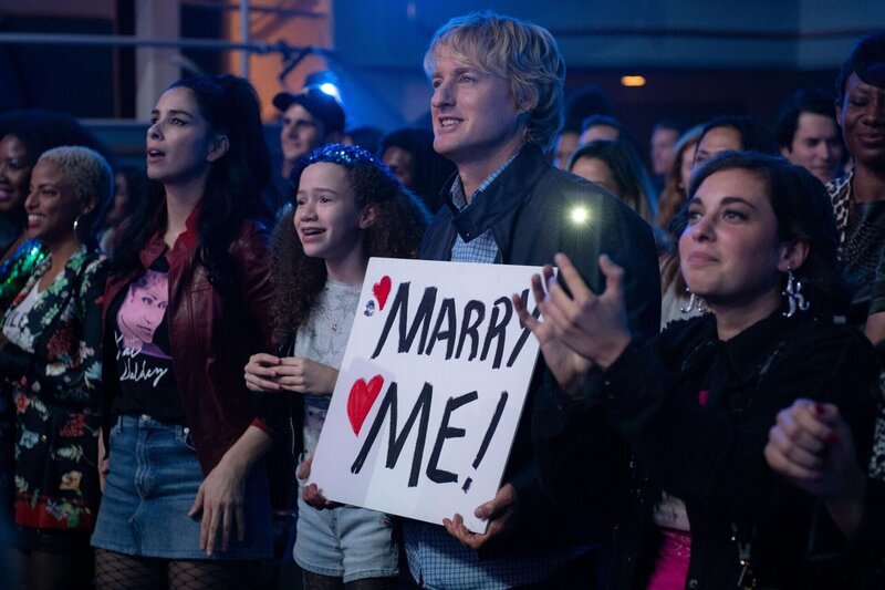 l-r: Parker (Sarah Silverman), Lou (Chloe Coleman) und Charlie Gilbert (Owen Wilson) – Bild: 2020 Universal Studios. All Rights Reserved. Lizenzbild frei