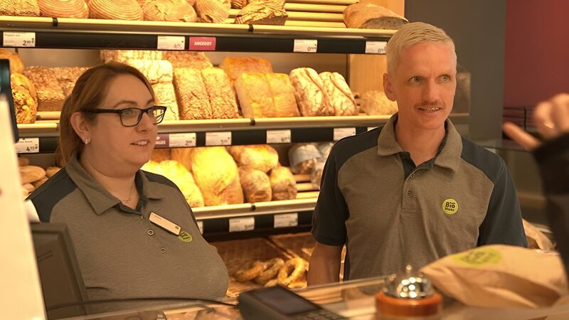 Nurgül und Max  +++ – Bild: RTL /​ Denns Biomärkte